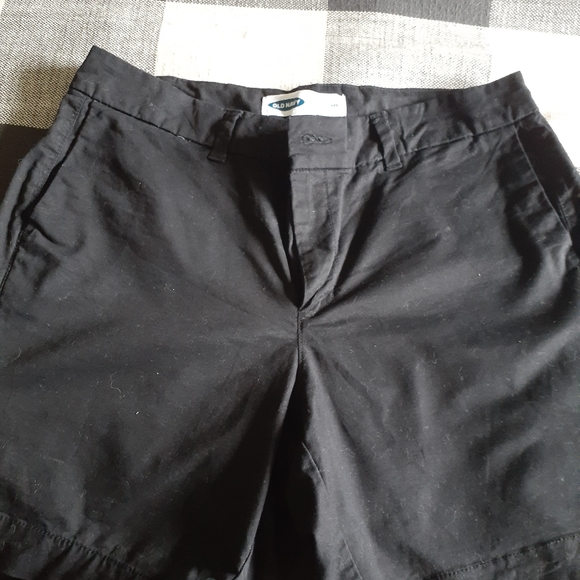 Old Navy Everyday Shorts Bundle - Picture 4 of 12